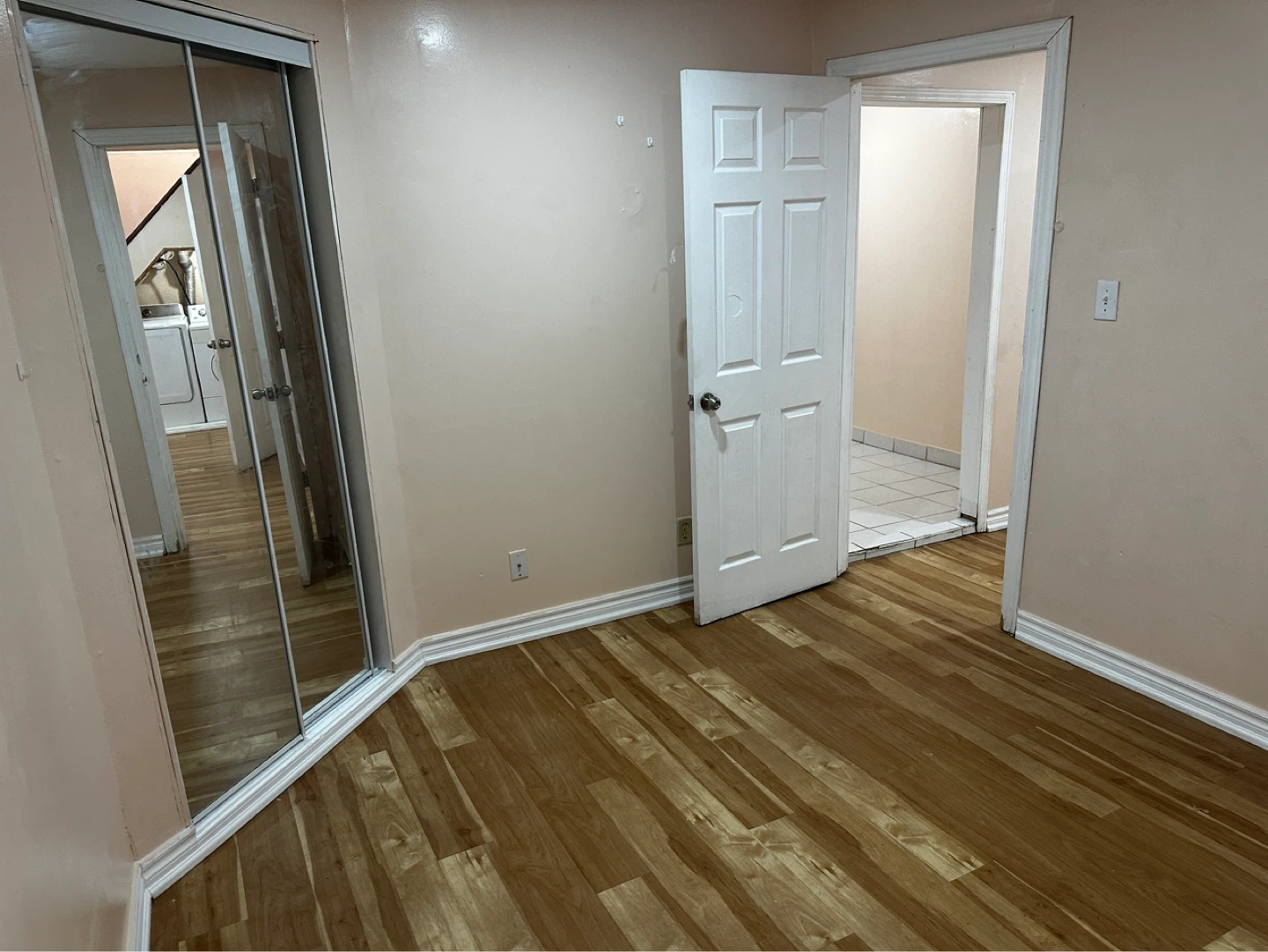 2Bed 1 Bath Basement Apt for immediate rent - photo 3
