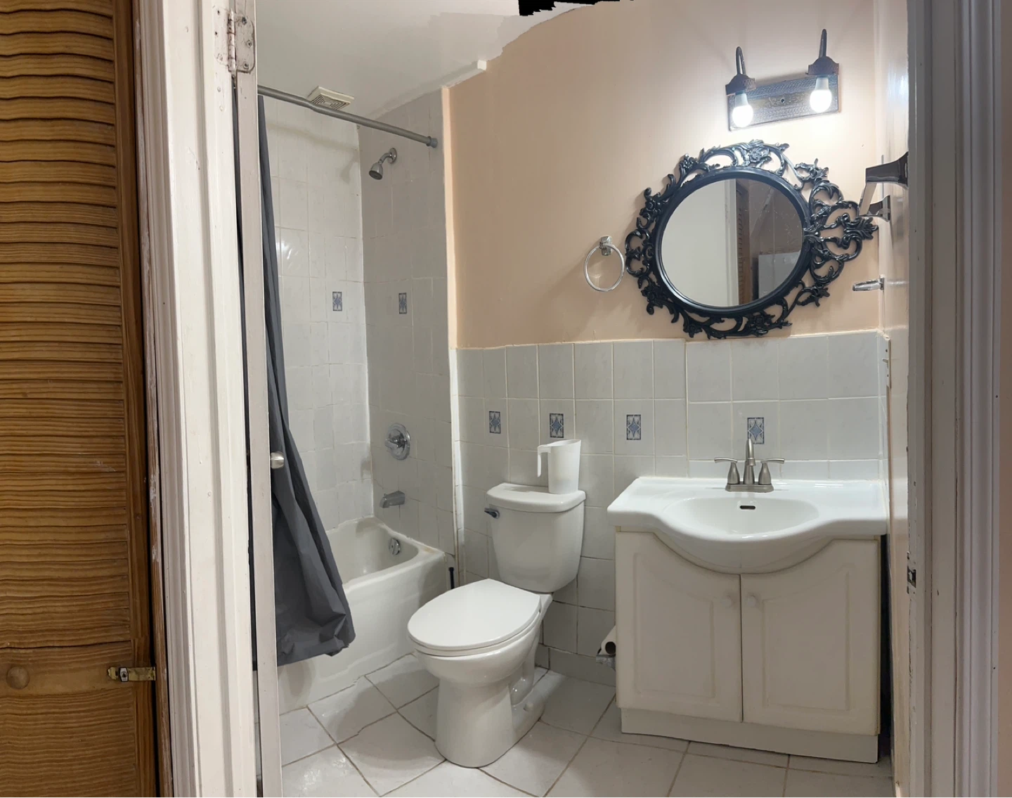 2Bed 1 Bath Basement Apt for immediate rent - photo 2