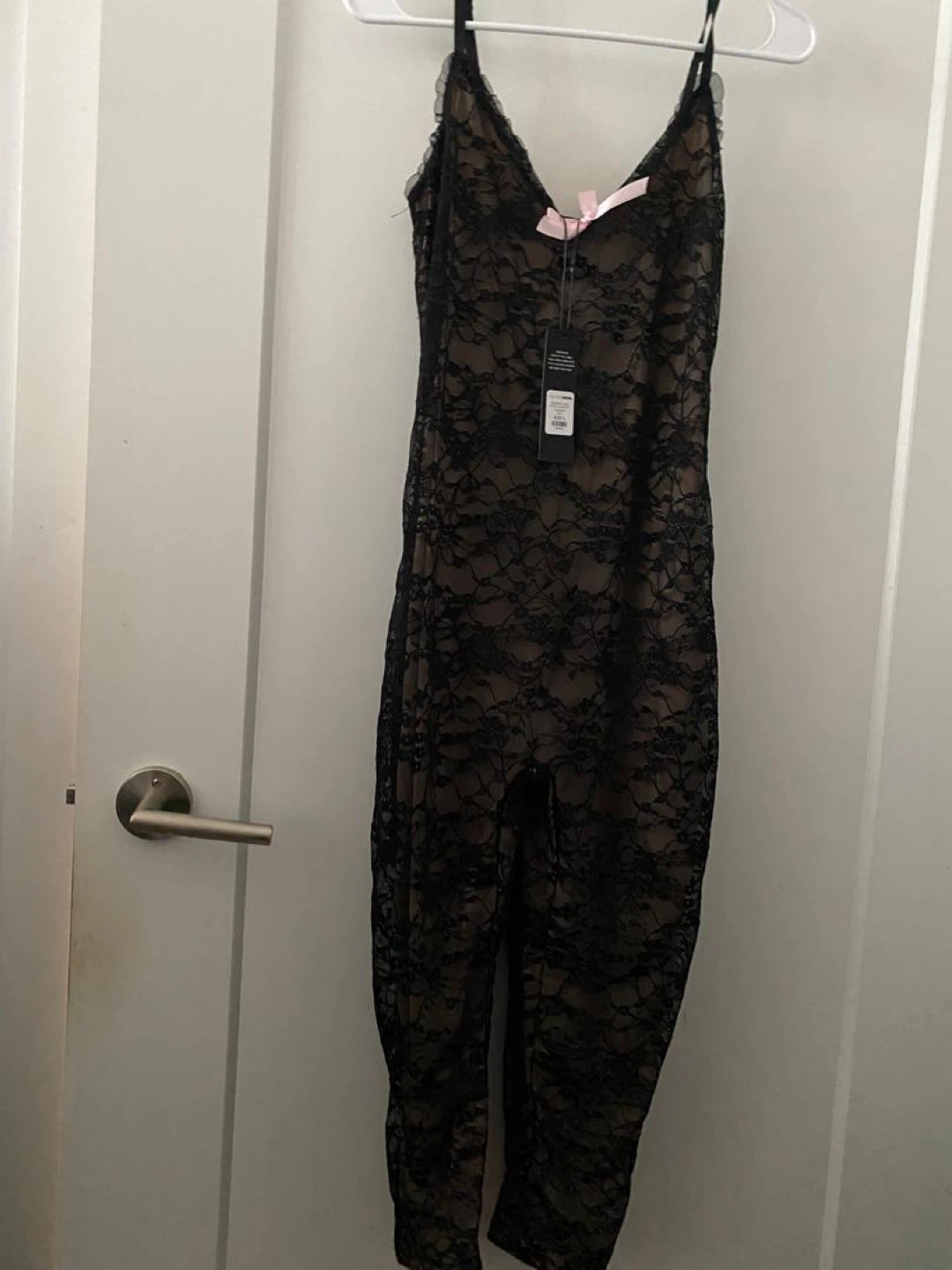 Fashion Nova Sabrina Lace Capri Jumpsuit - Black - Size L - photo 5