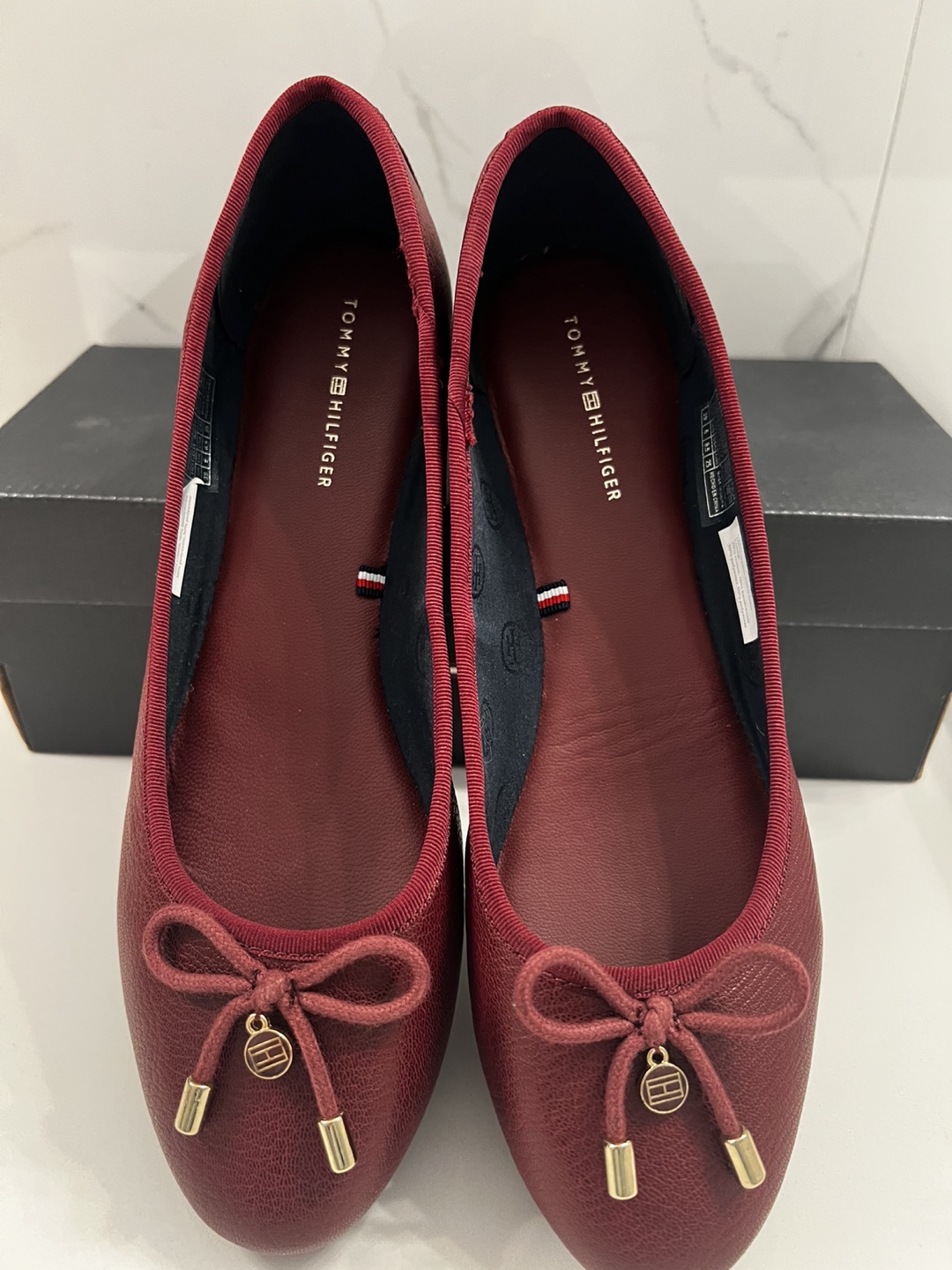 NEW Tommy Hilfiger Women's Ballet Flats Size 39