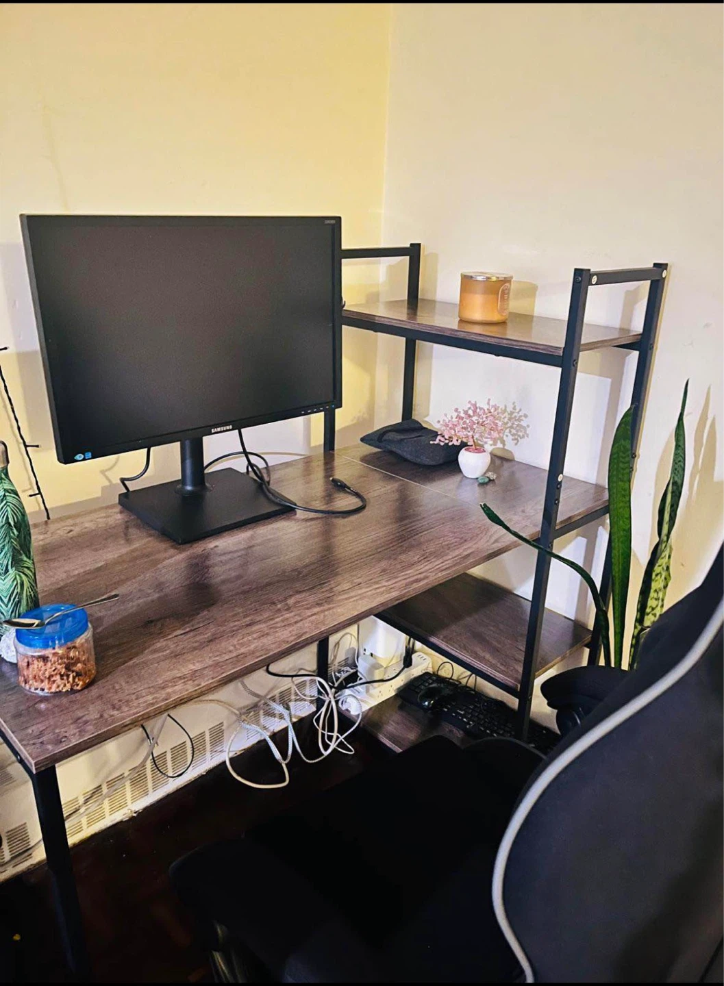 Brown desk with shelves. Moving sale!!! - photo 2