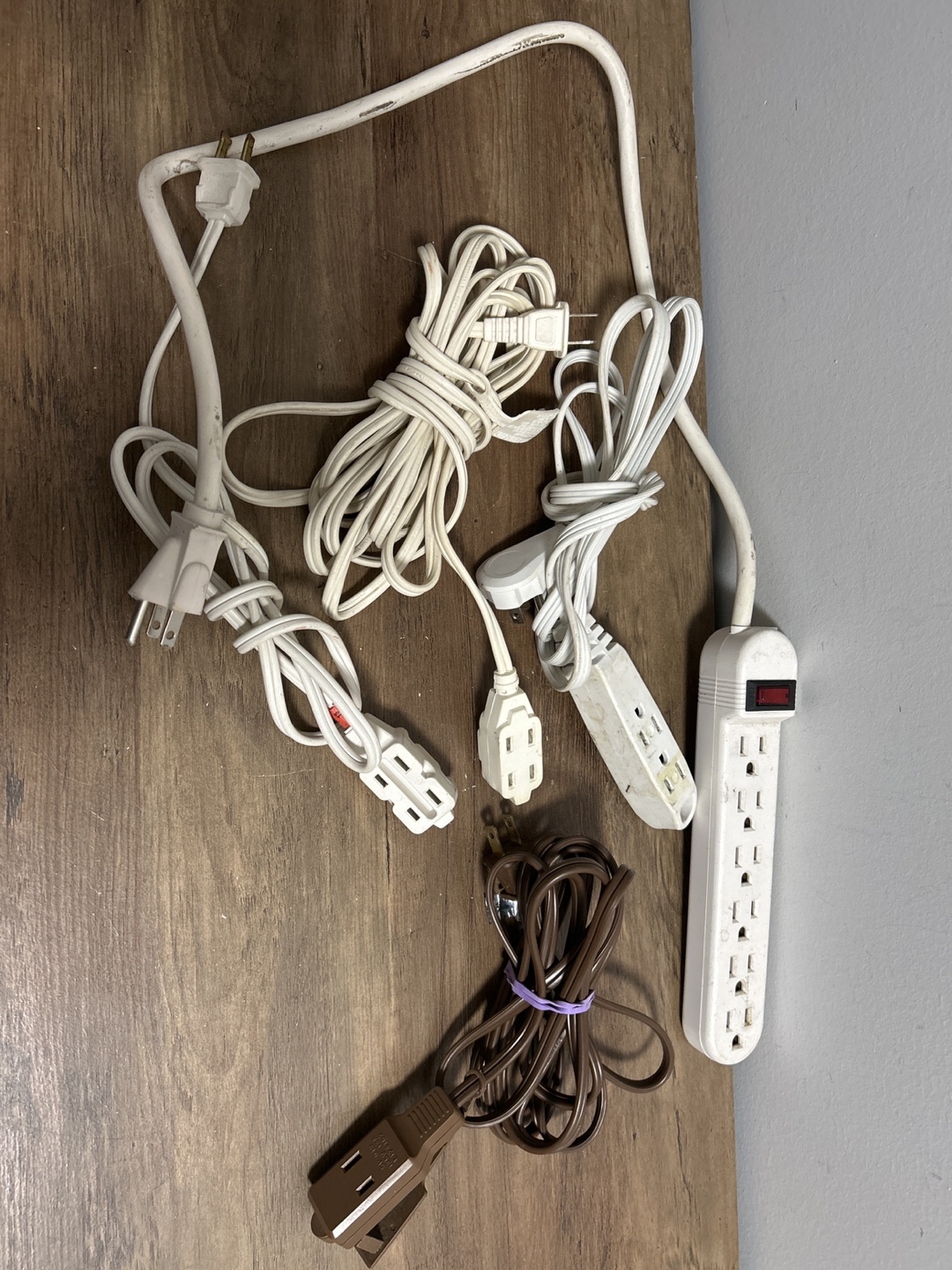 Power Strip and Extension Cords Bundle - photo 3