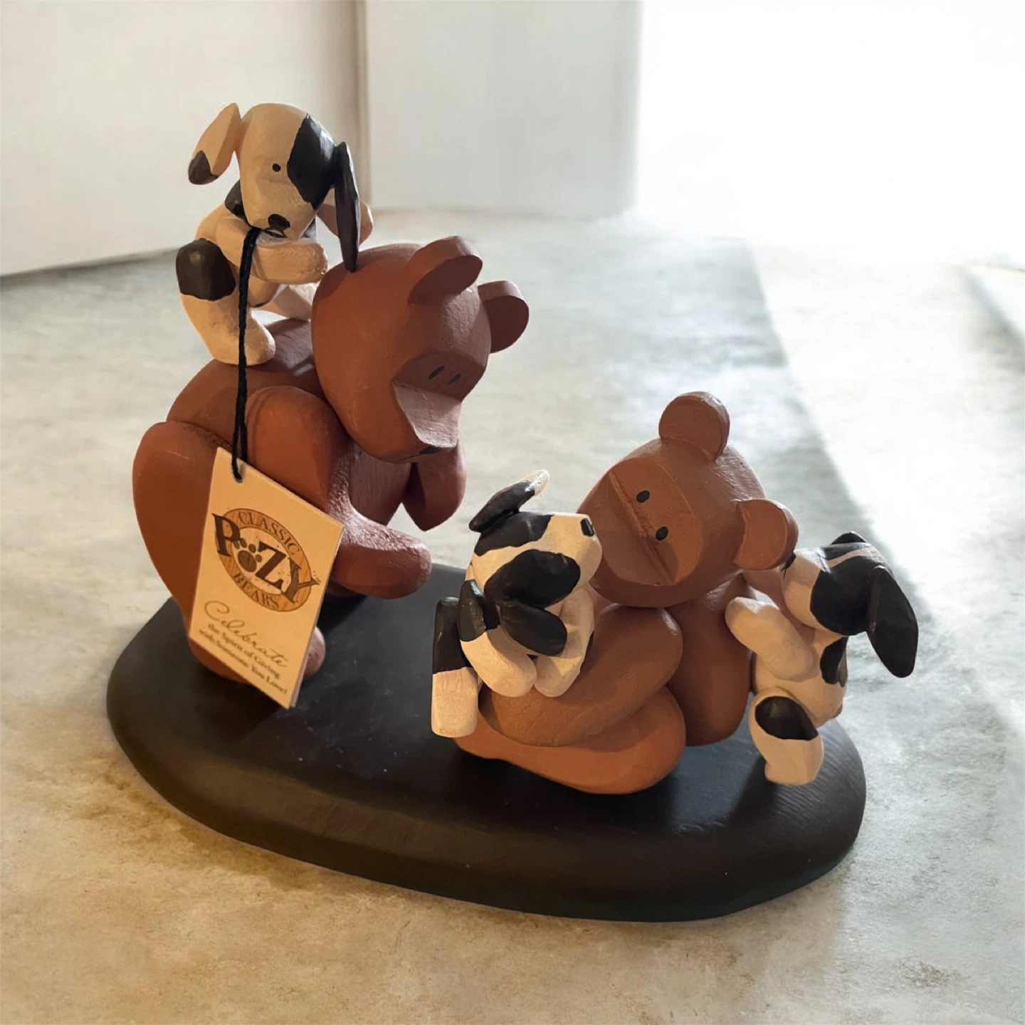 Classic Pozy Bears wooden figurine with dogs