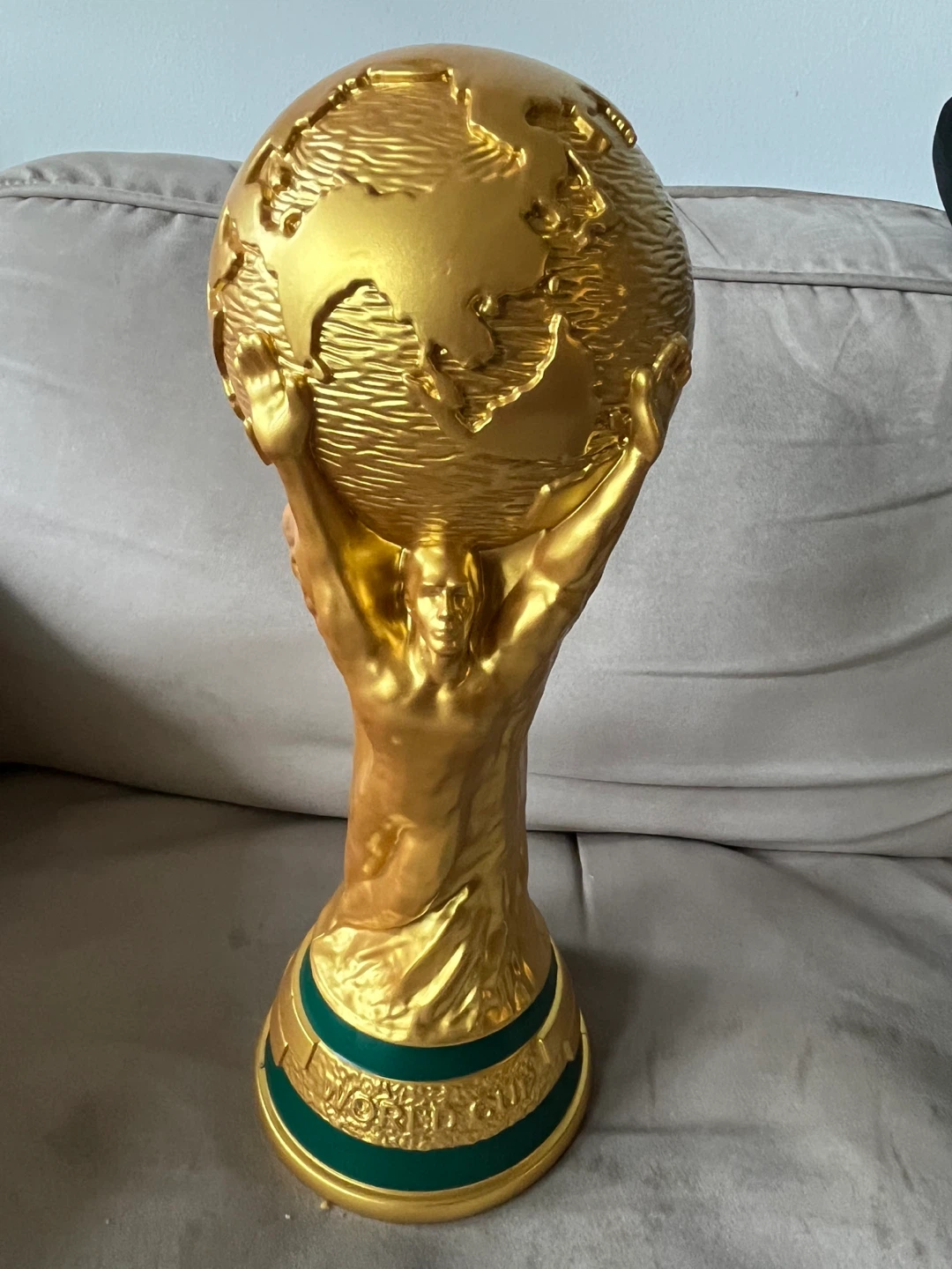 FIFA World Cup Trophy Replica Full Size 36cm -Brand New- - photo 2