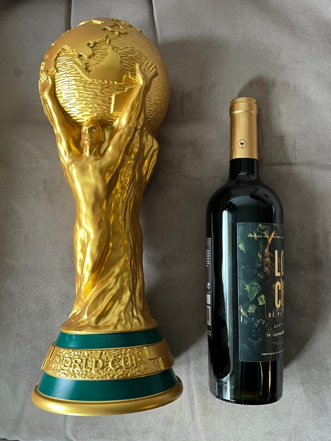 FIFA World Cup Trophy Replica Full Size 36cm -Brand New- - photo 3