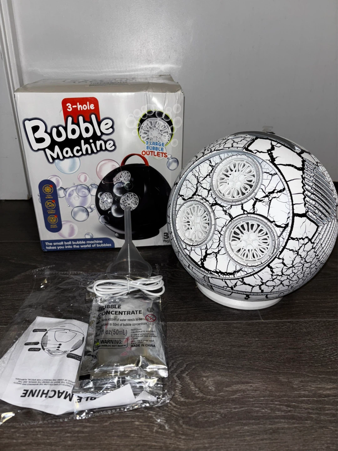 3-Hole Bubble Machine with Bubble Concentrate