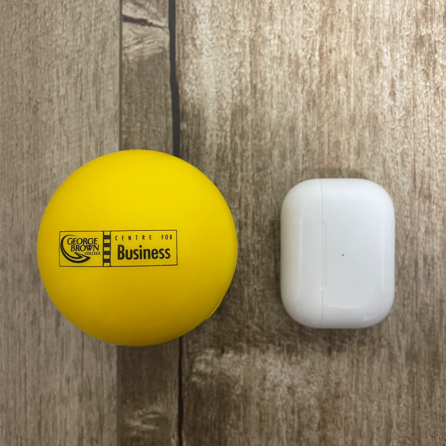 BRAND NEW 🥕 George Brown College Smiley Face Stress Ball - photo 2