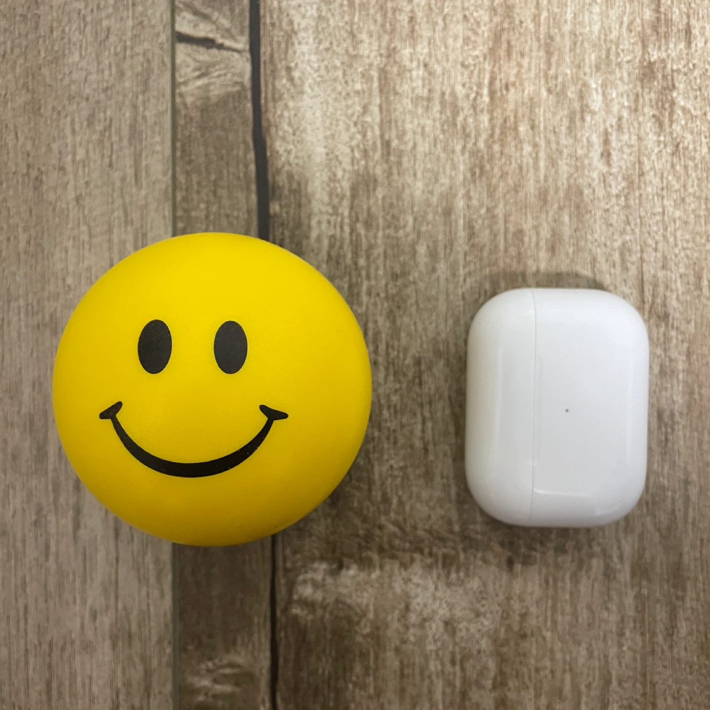 BRAND NEW 🥕 George Brown College Smiley Face Stress Ball