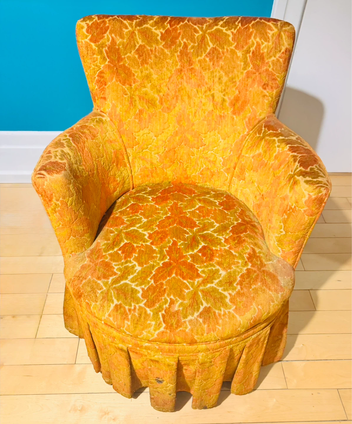 Fauteuil décoratif vintage orange
