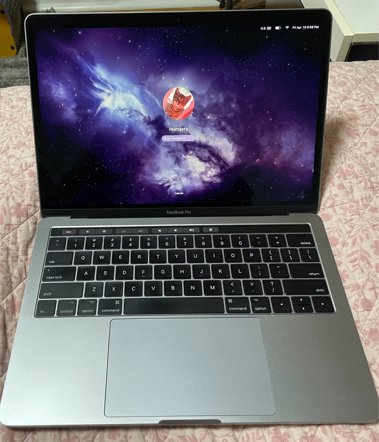 13” MacBook Pro 2017 - intel i5, 500 GB storage, with Touch Bar - photo 2