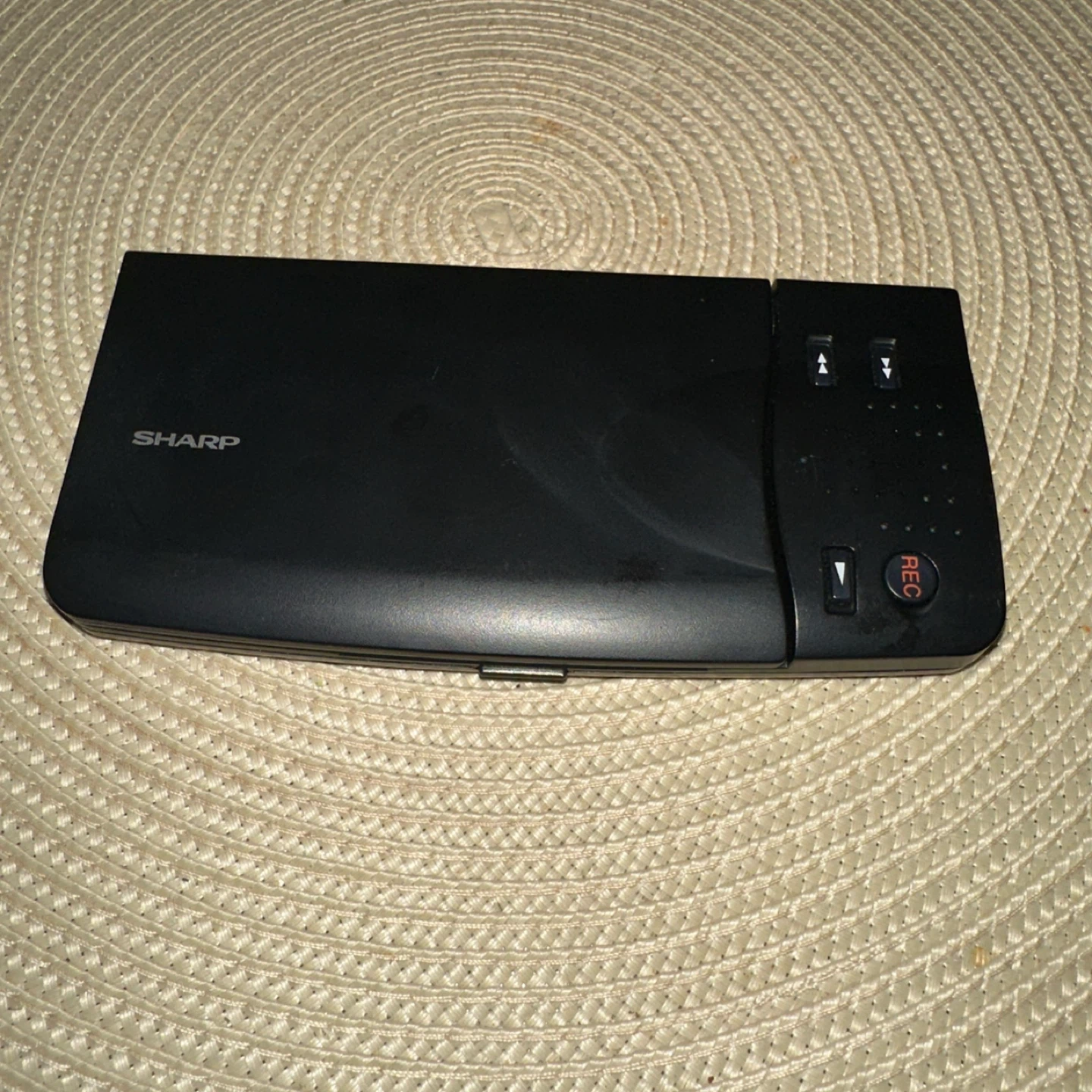 Sharp YO-220V Electronic Organizer with Voice Memo - photo 3