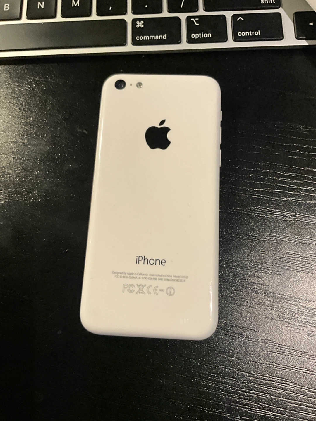 iPhone 5c – Powers On – Needs Activation - photo 2