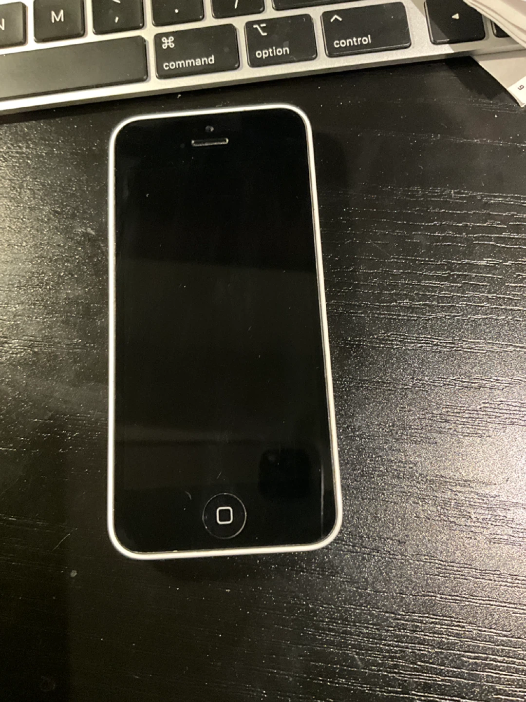 iPhone 5c – Powers On – Needs Activation