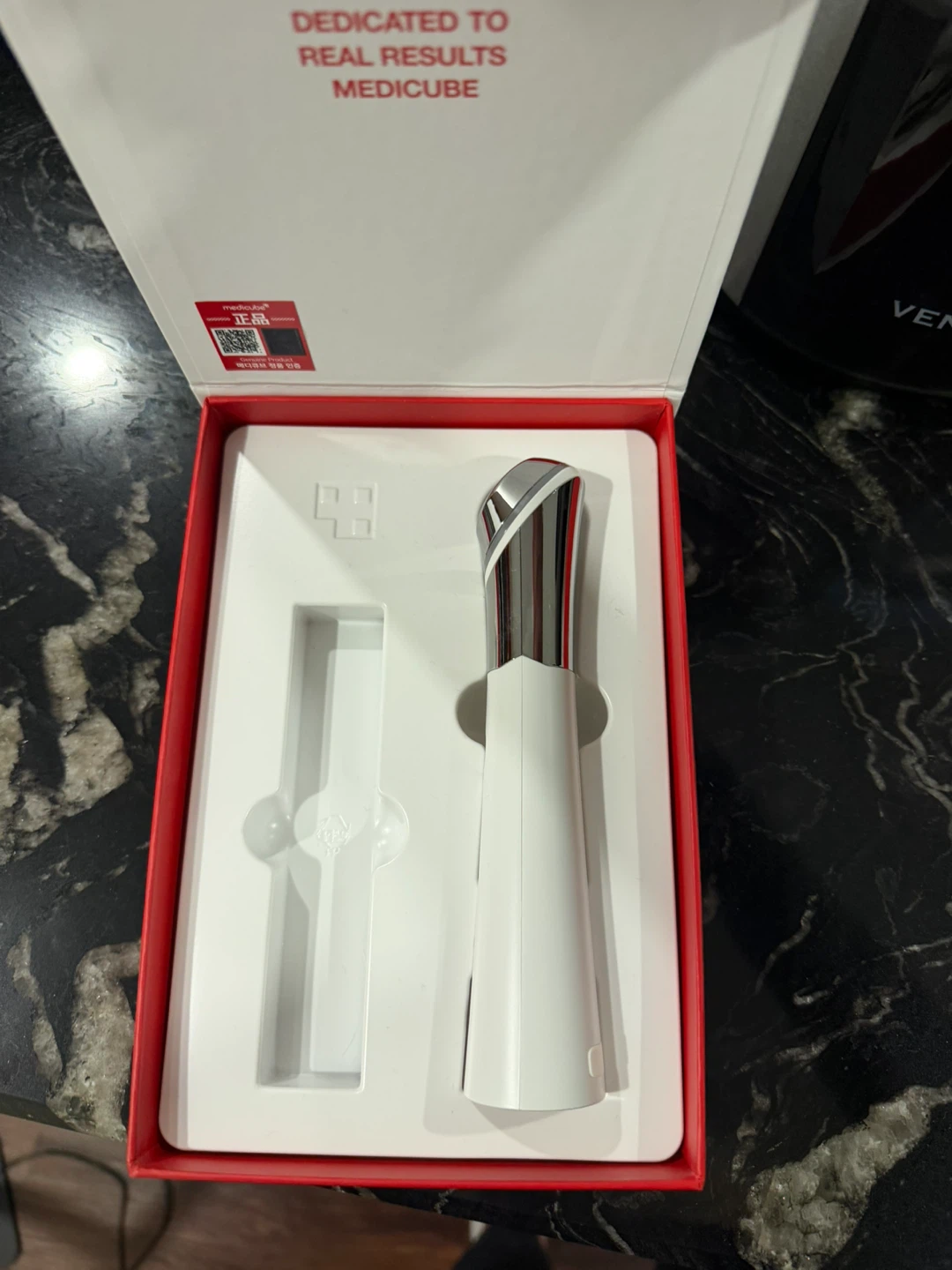 Medicube AGE-R ATS Air Shot Device