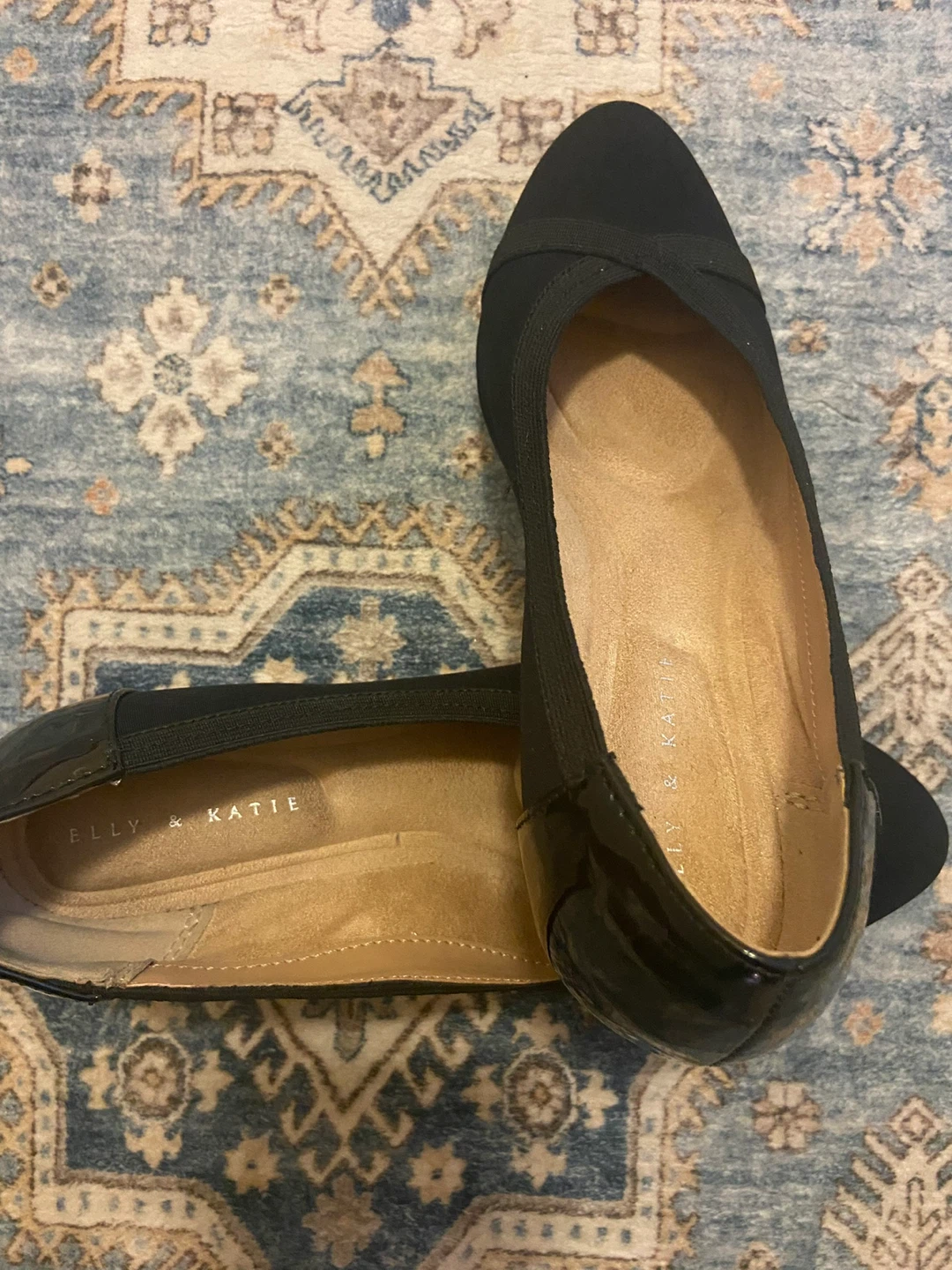 Kelly & Katie Black Patent Ballet Flats - photo 2