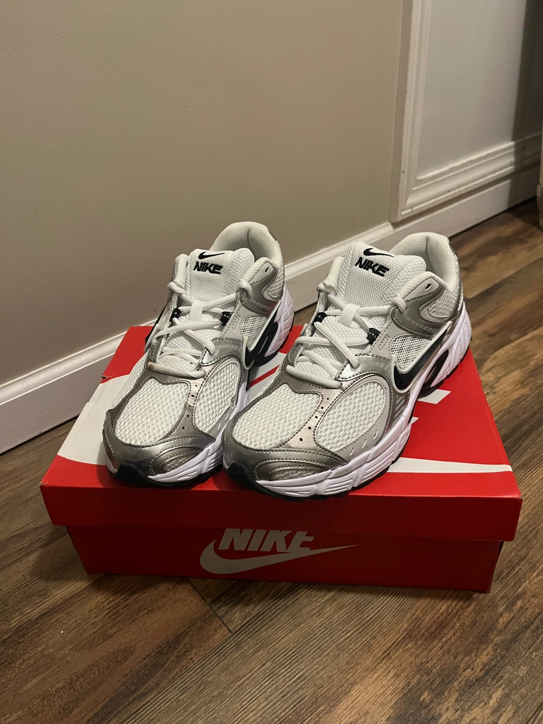 Nike V5 RNR Running Shoes White/Black/Vast Grey