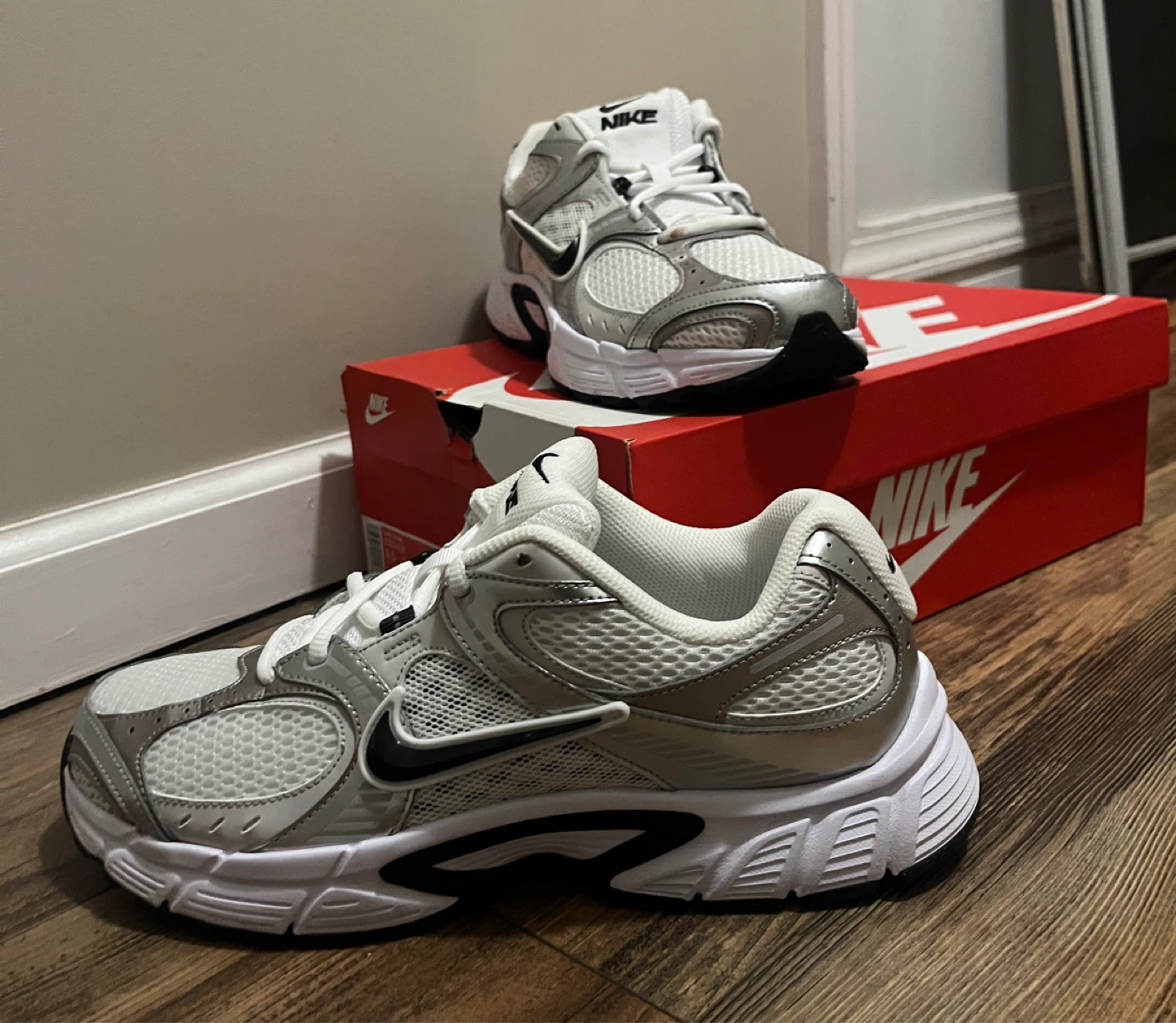 Nike V5 RNR Running Shoes White/Black/Vast Grey - photo 3