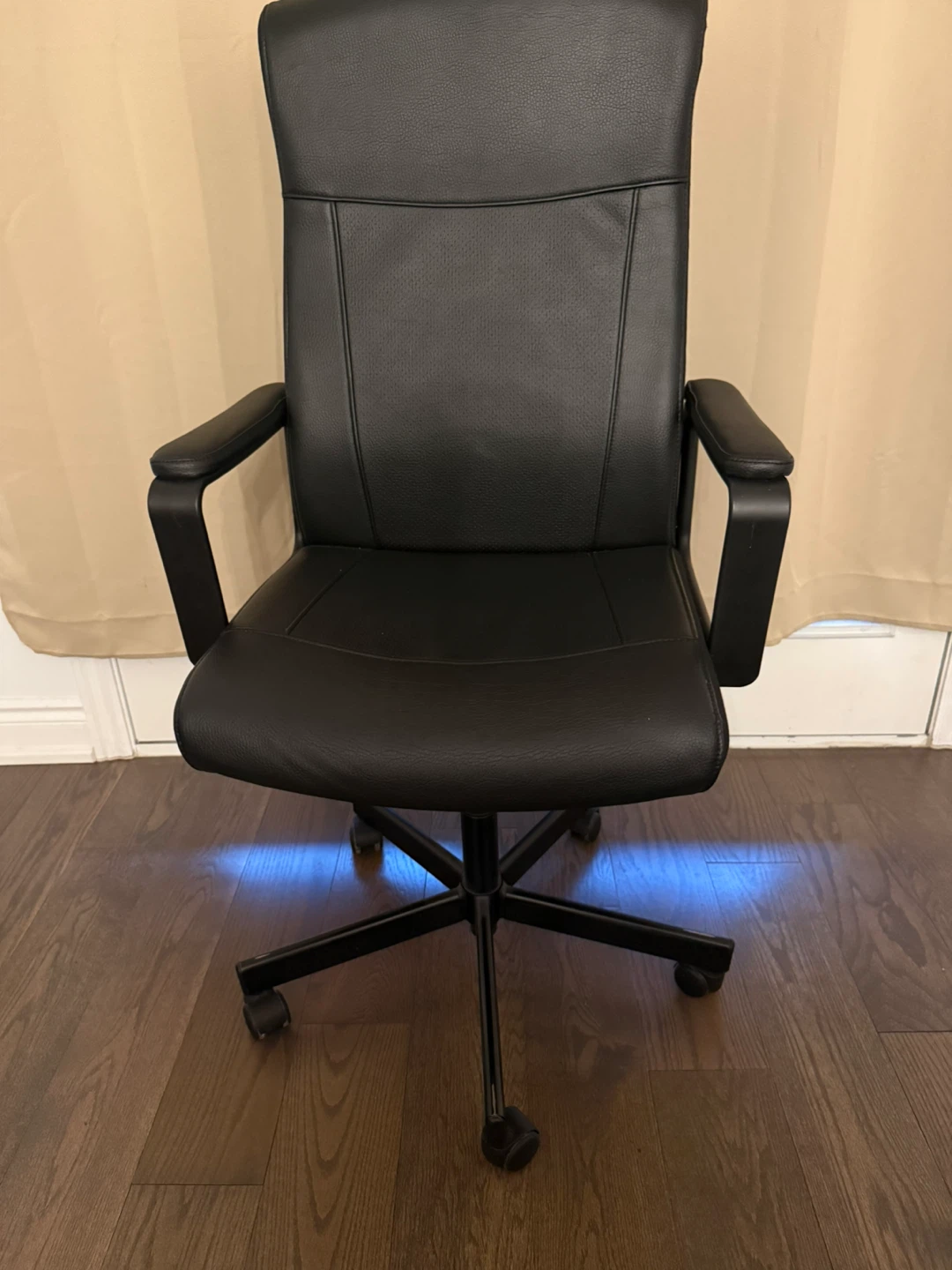 Black Office Chair - photo 2