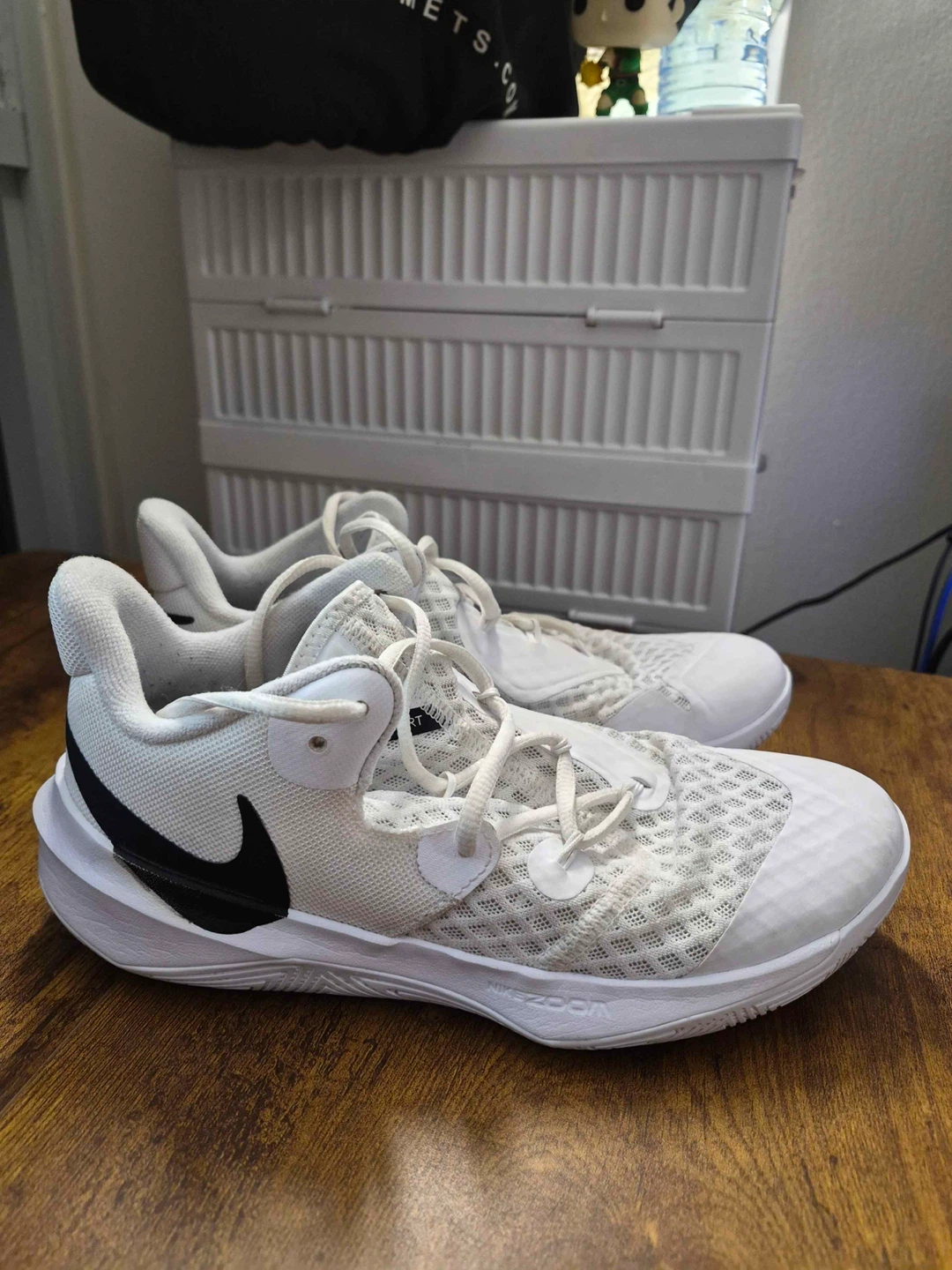 Nike hyperspeed  volleyball shoes