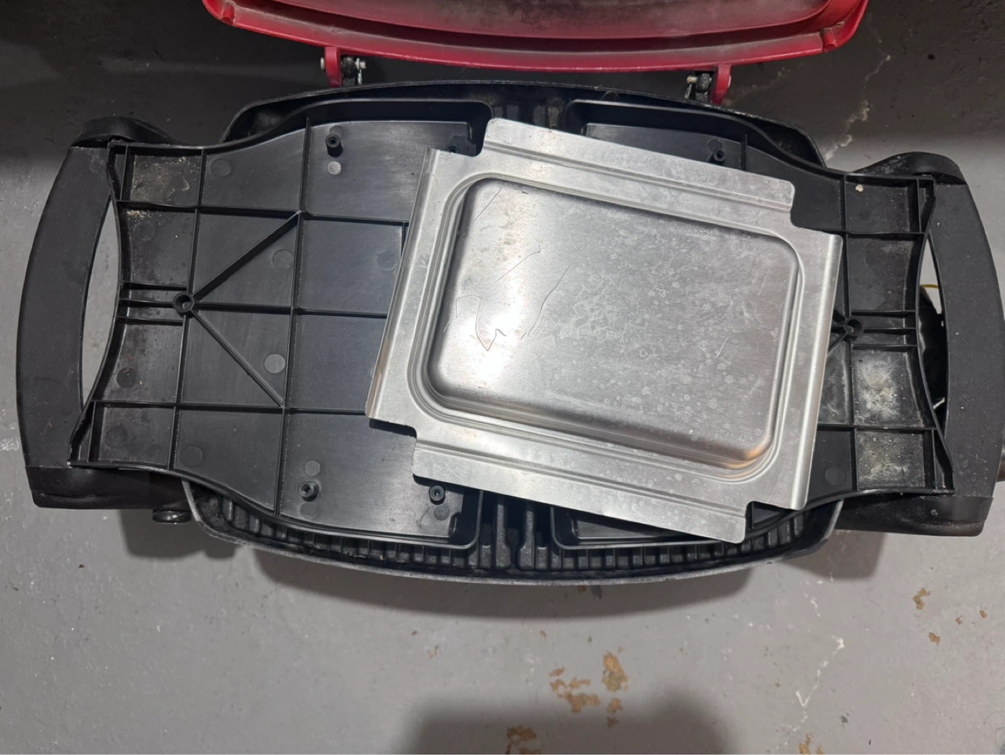Weber Q1000 Portable Propane Grill - photo 3