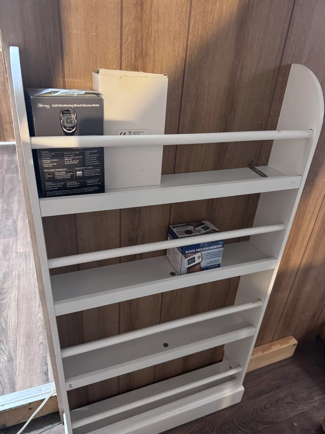 White Wall Mounted Bookshelf/Display Shelf