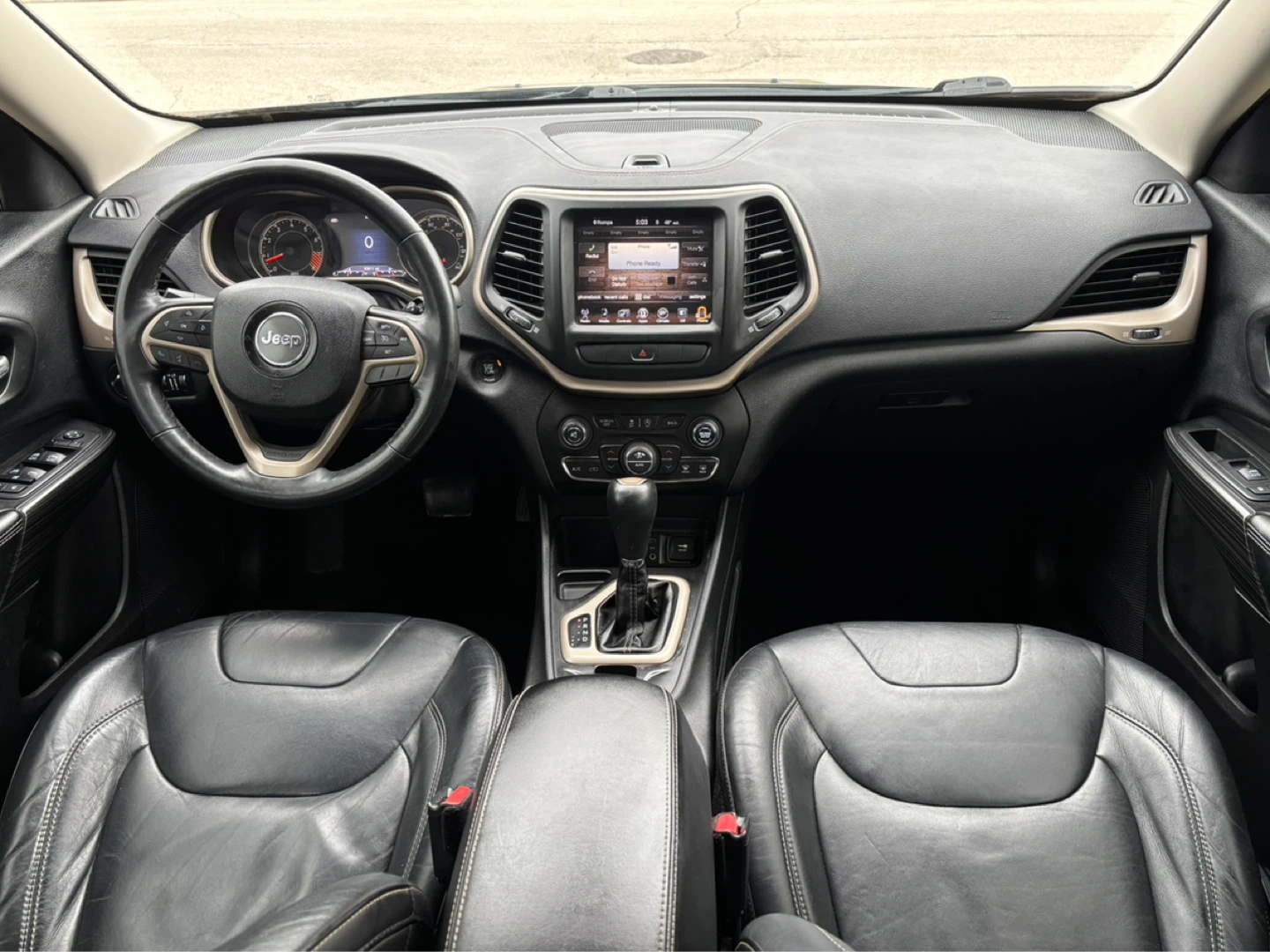 Jeep Cherokee Sport SUV - photo 5