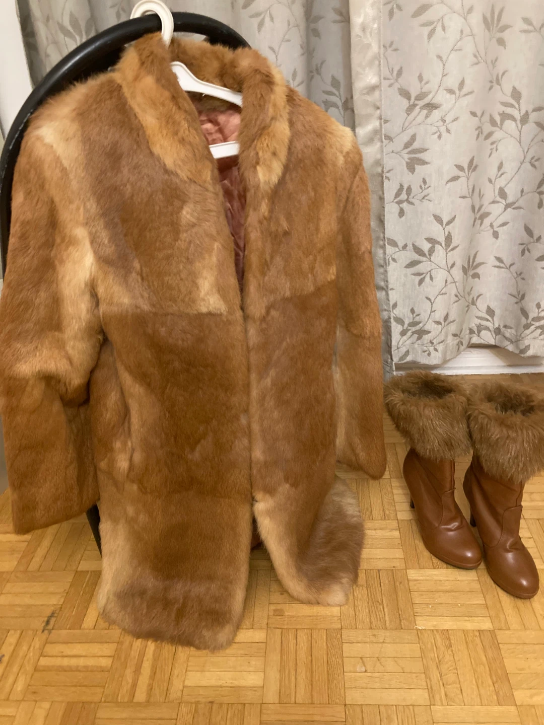 Women's Fur Coat and Booties Set - photo 2