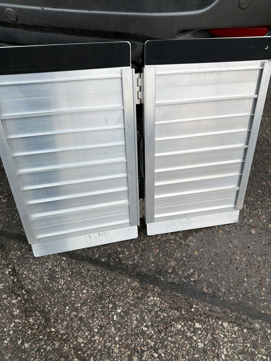 3FT Portable Wheelchair / Pet Ramp - photo 2