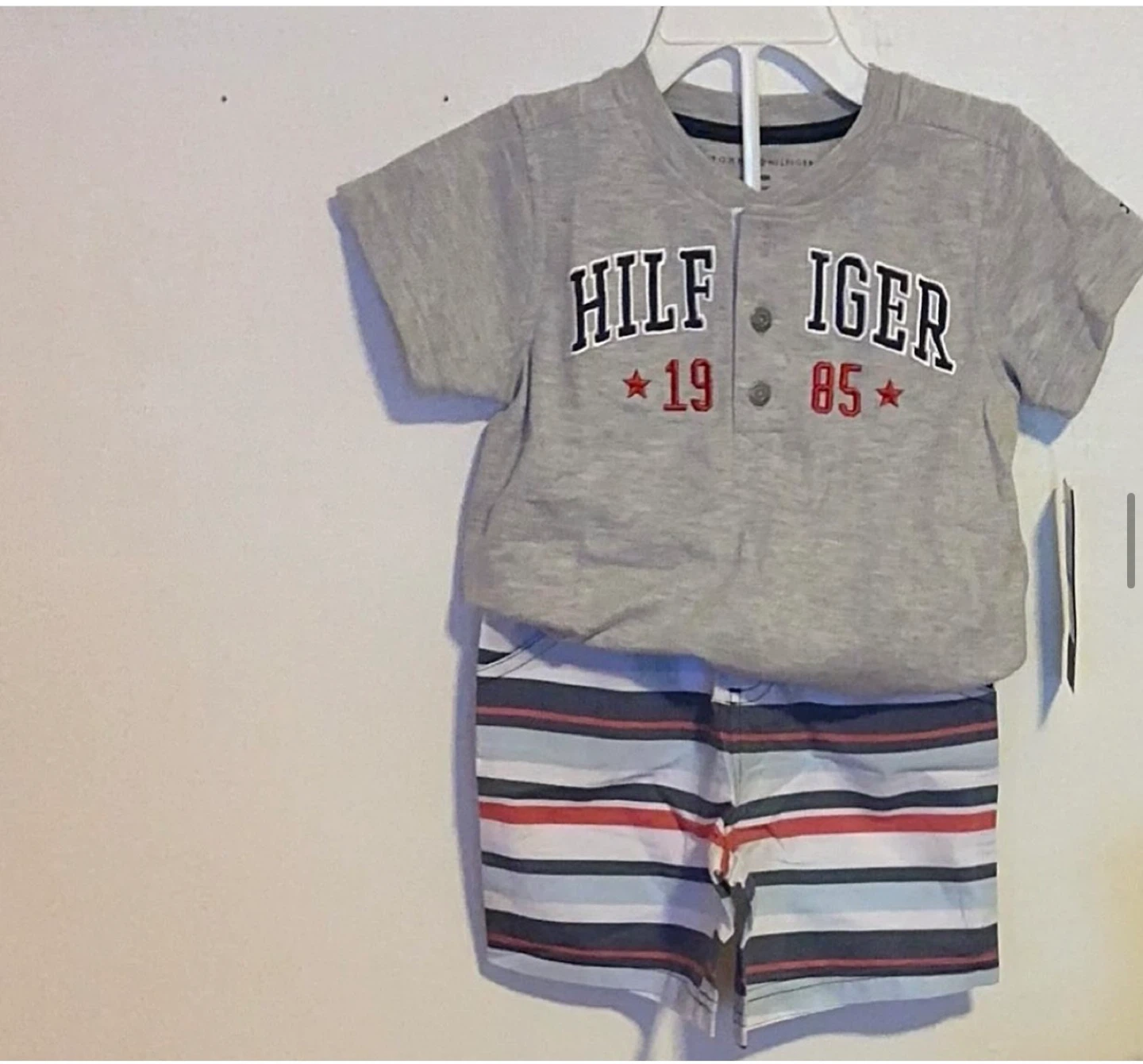 BOYS 2PC SHORTS SUITE ( SIZE:24 MONTHS)