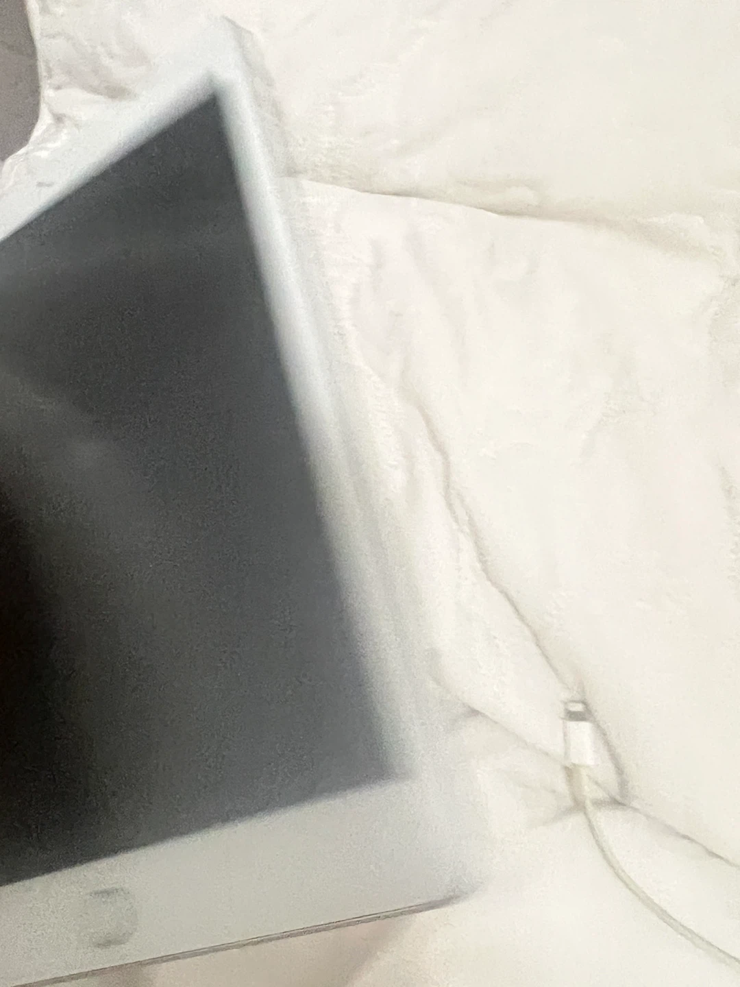 Apple iPad (6th Gen) - 32GB - Silver - photo 3