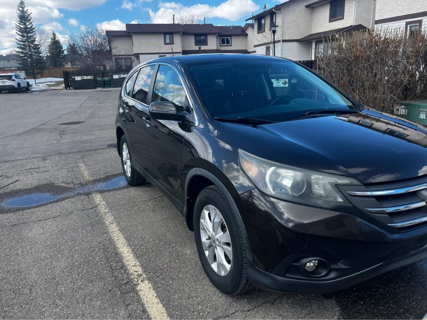 Black Honda CR-V 2014