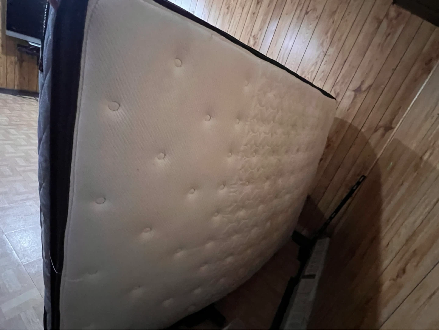 Mattress queen size with box - photo 4