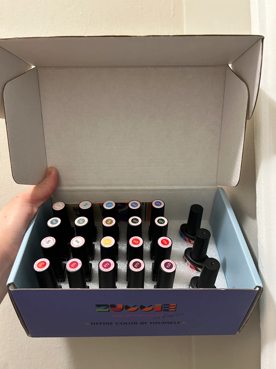 ZUCCIE 23-Pcs Gel Nail Polish Set - 20 Colors + Base/Top Coats