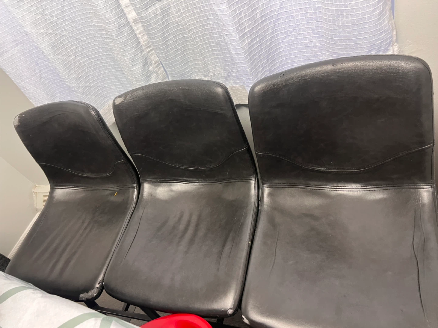 Set of 4 Black Faux Leather & 1 Red Swivel Bar Stool - photo 2