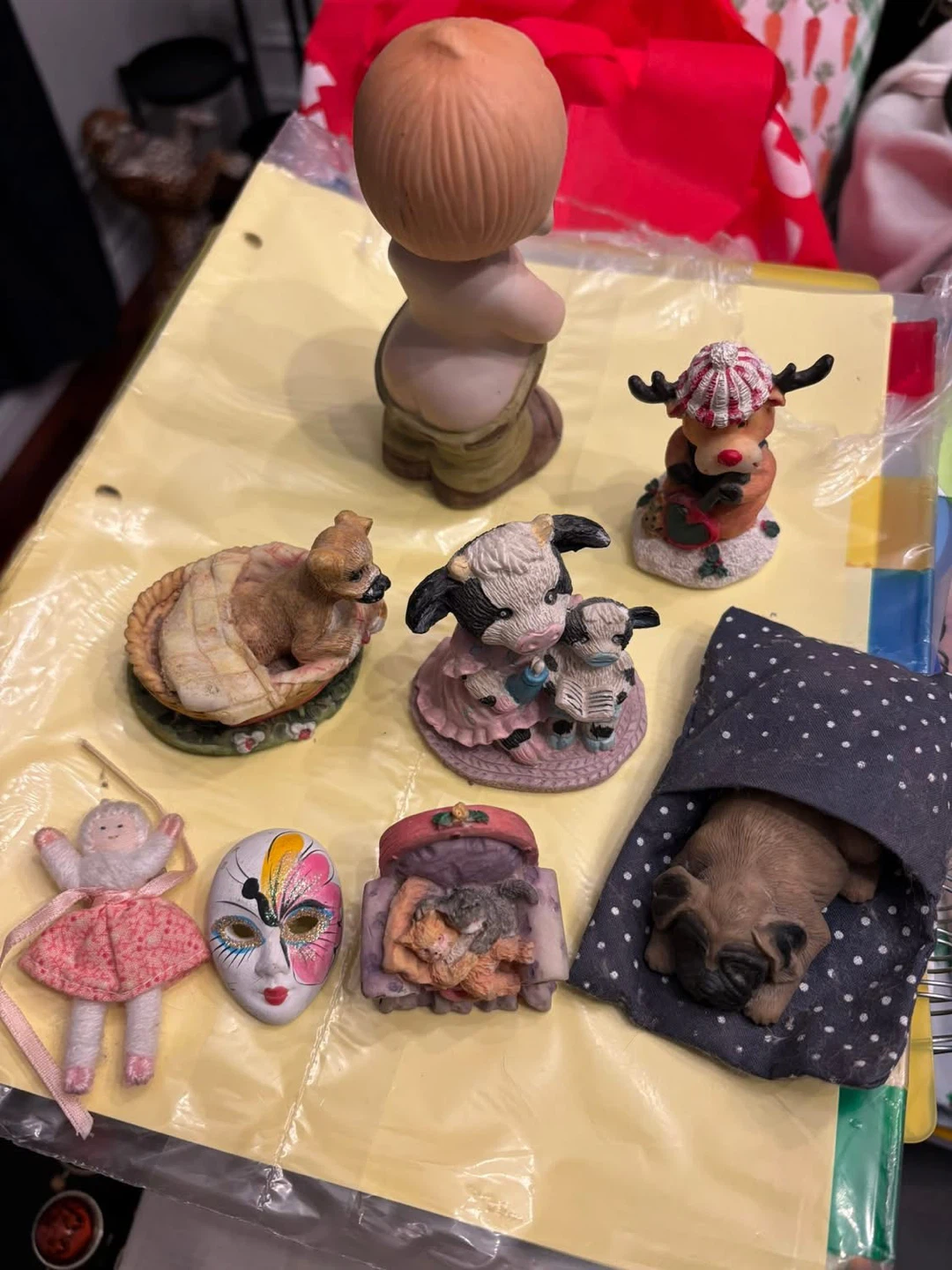 Ceramic figurines