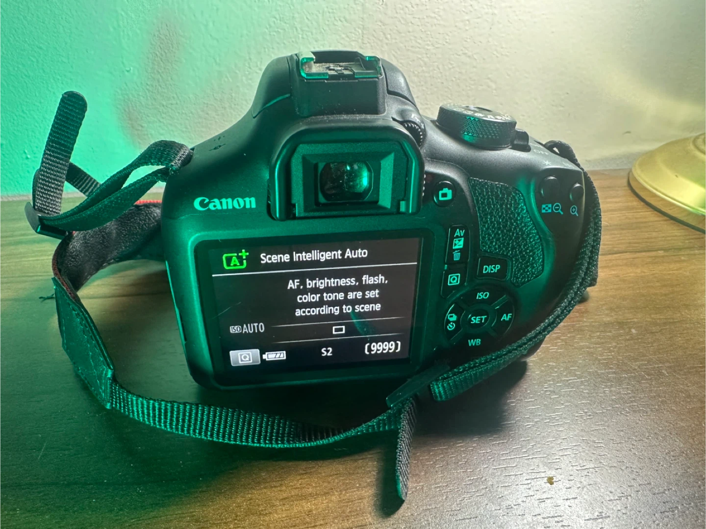 Canon EOS Rebel T7 + 18‑55mm + Altura Macro + 128GB SD + Charger - photo 5
