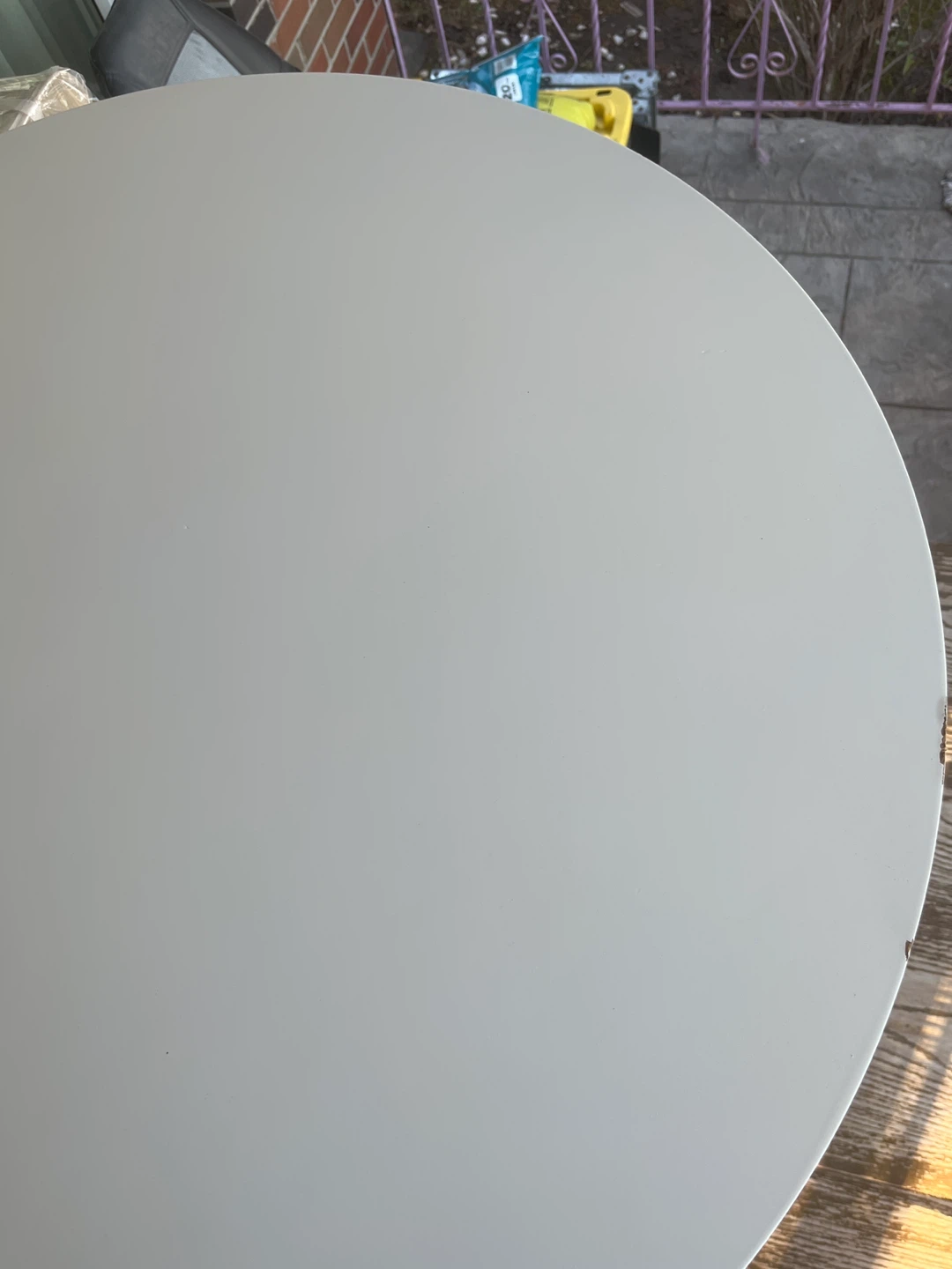 White Round Pedestal Dining Table - photo 2