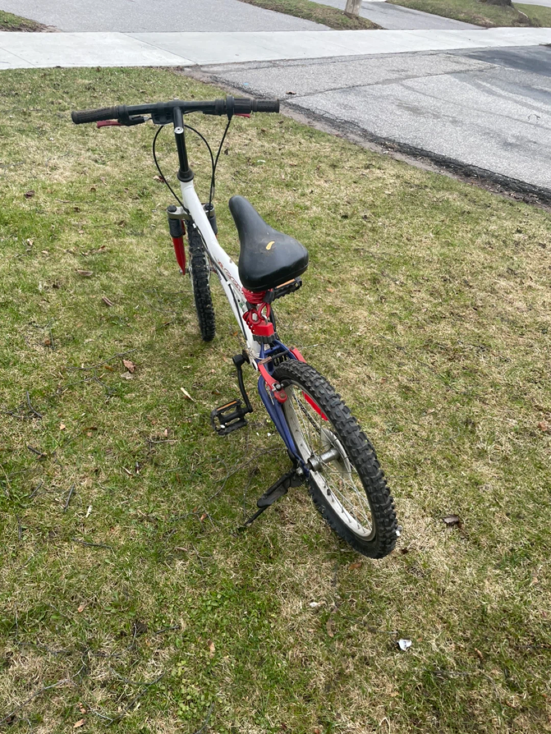 CCM "Traction" 20" Boys Mountain Bike - photo 2