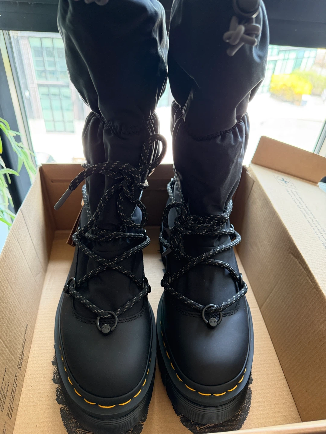 Dr. Martens Audrick  Hi puffer Boots Size 10womens - photo 5