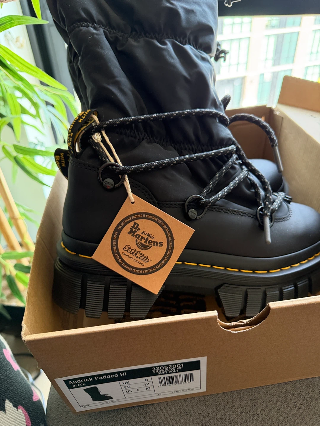 Dr. Martens Audrick  Hi puffer Boots Size 10womens - photo 2