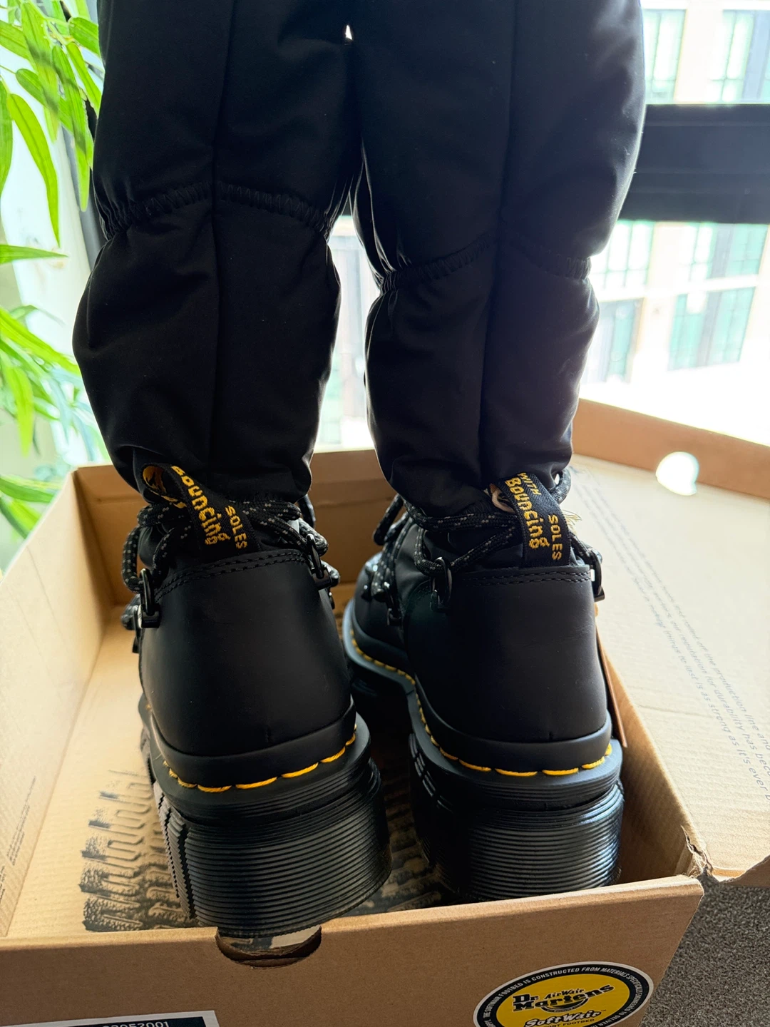 Dr. Martens Audrick  Hi puffer Boots Size 10womens - photo 3