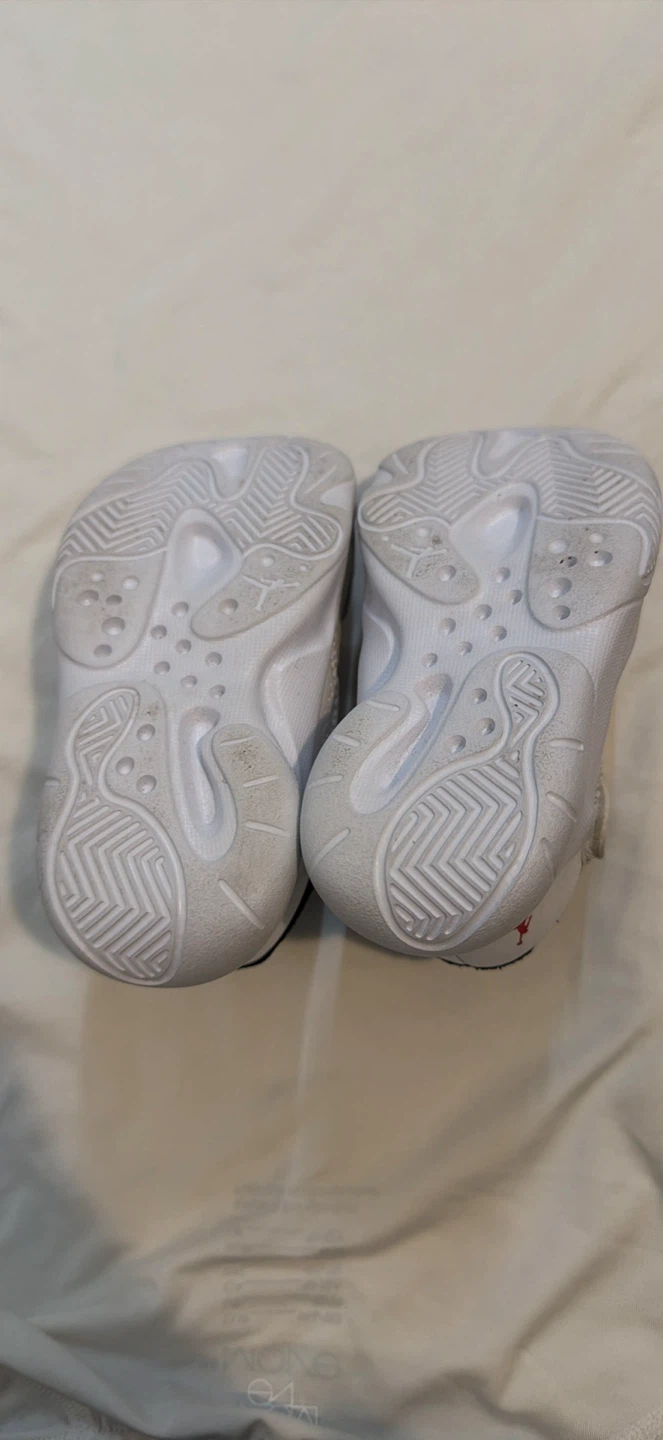 Kids Jordan Sneakers – Size 7C - photo 4