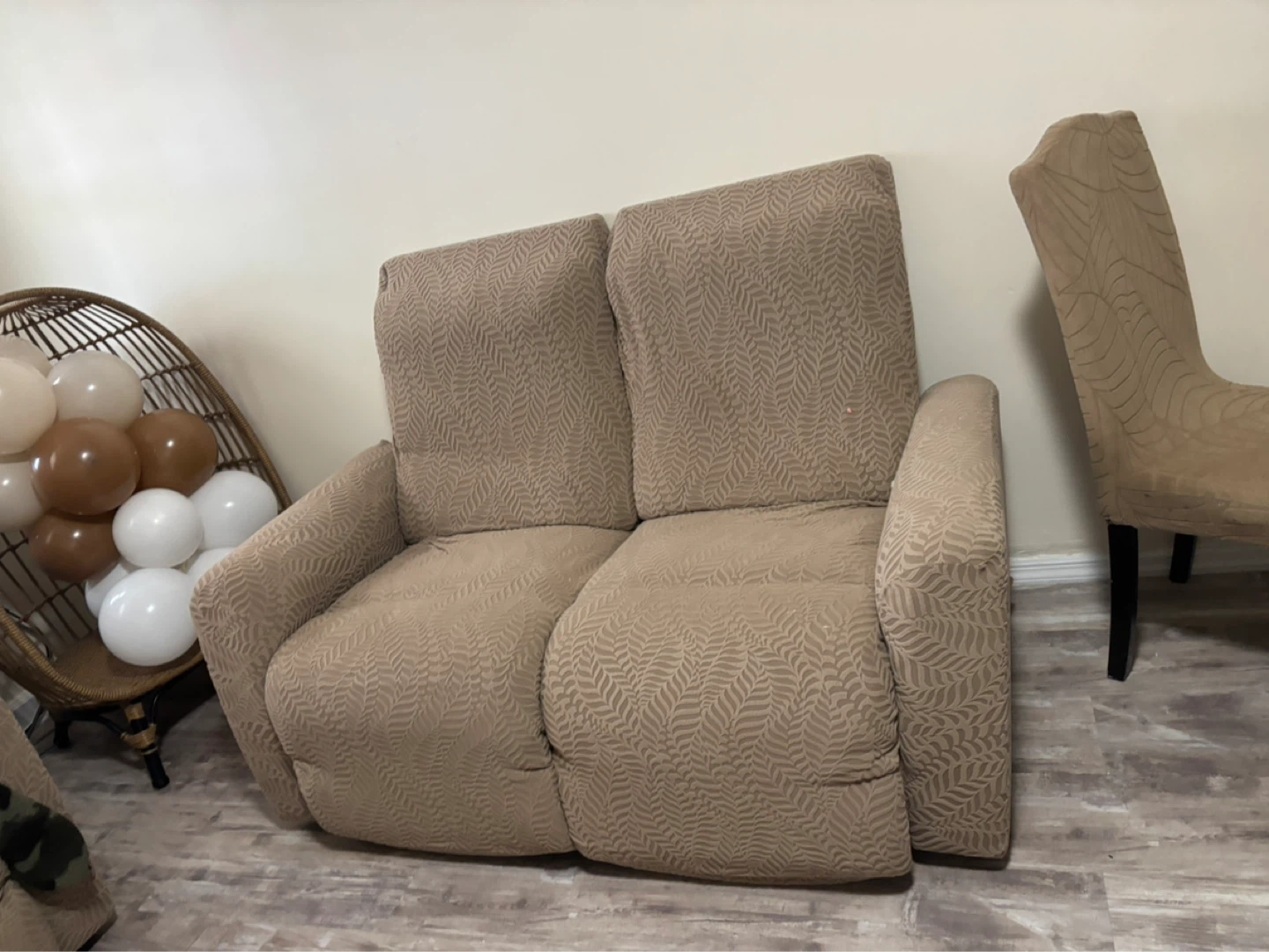 Recliner Sofa Cover - Tan Leaf Pattern - photo 2