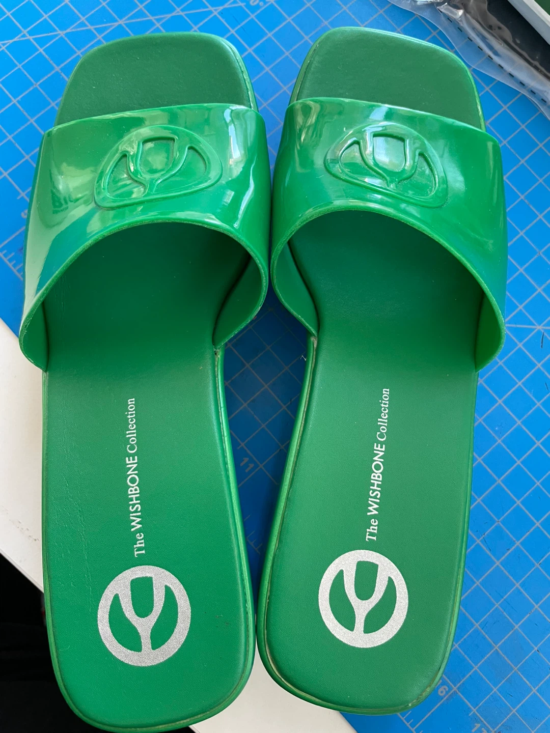 Green The Wishbone Collection Slides