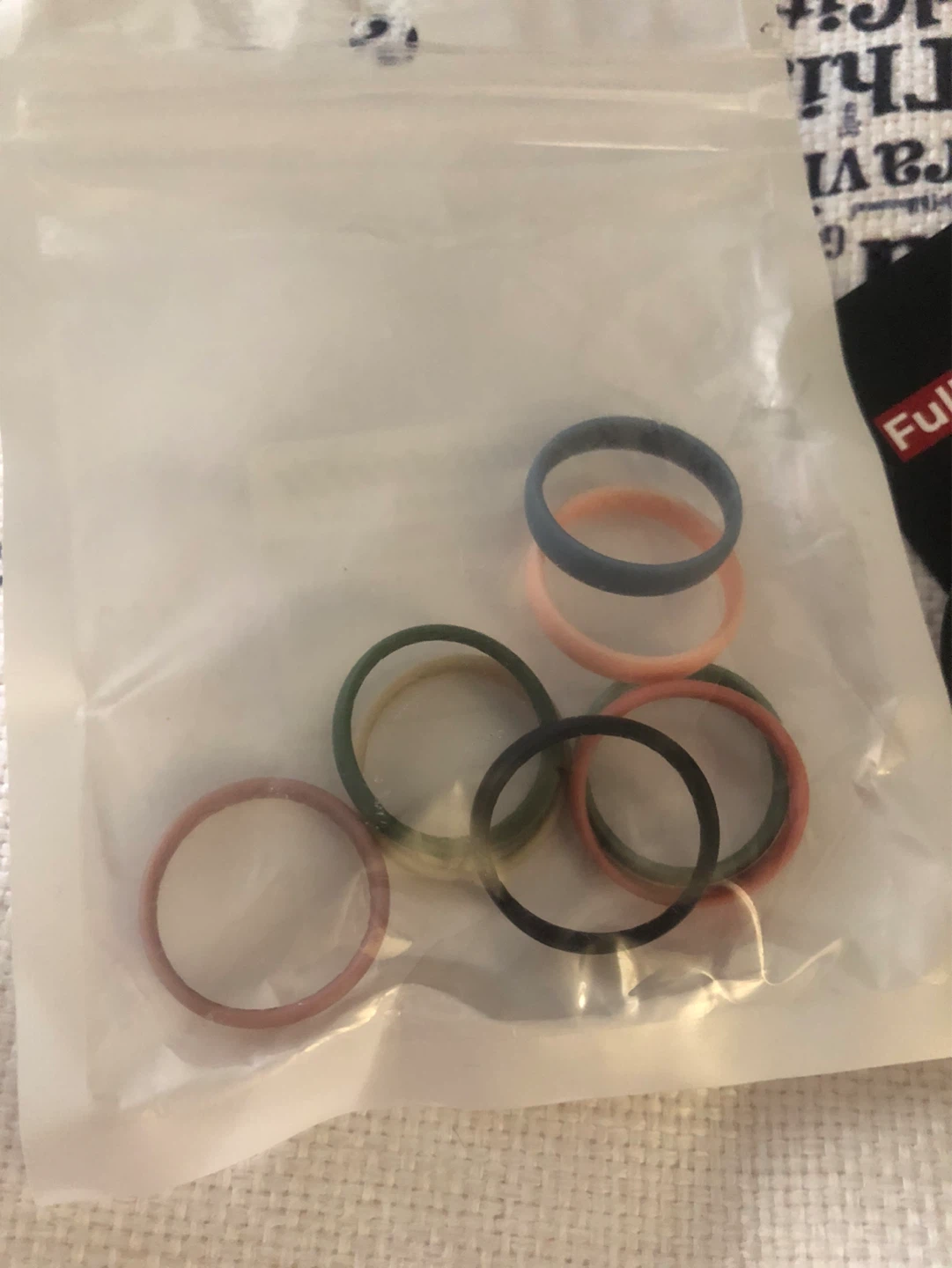 Brand New-HUNDFIT Silicone Rings (Set of 8) - photo 4