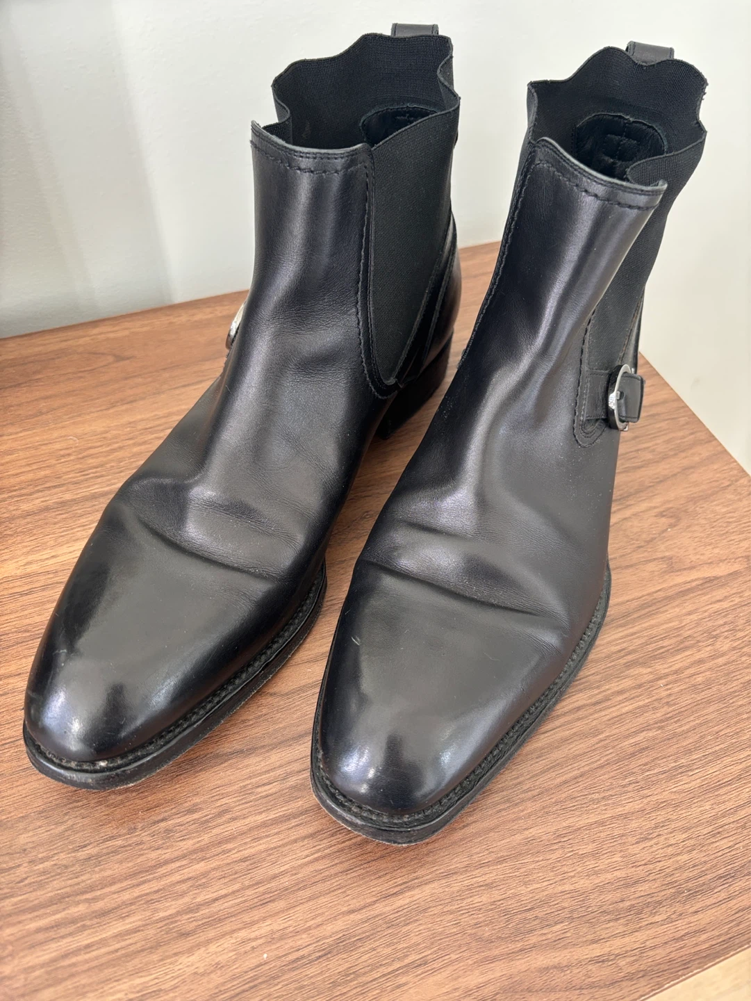 Salvatore Ferragamo Black Leather Chelsea Boots Size 10 - photo 2