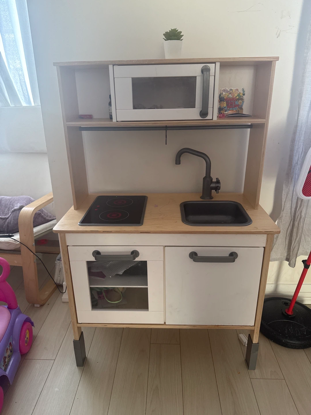 Kids Play Kitchen with Microwave and Sink