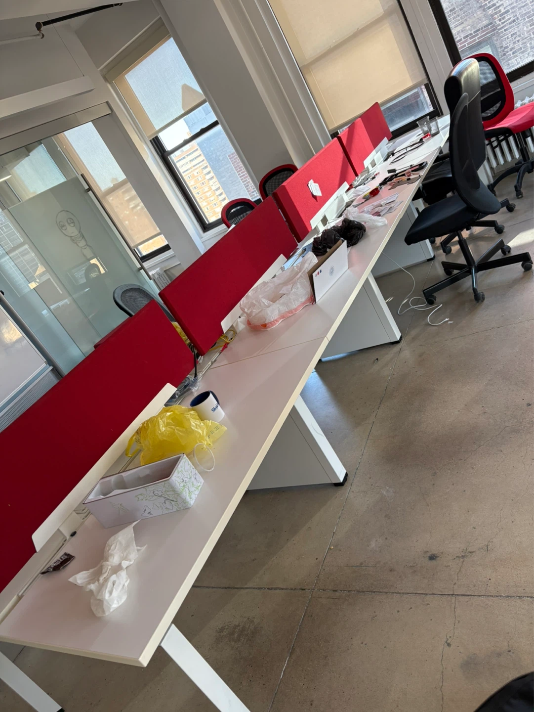 White Office Desk with Red Dividers - photo 2