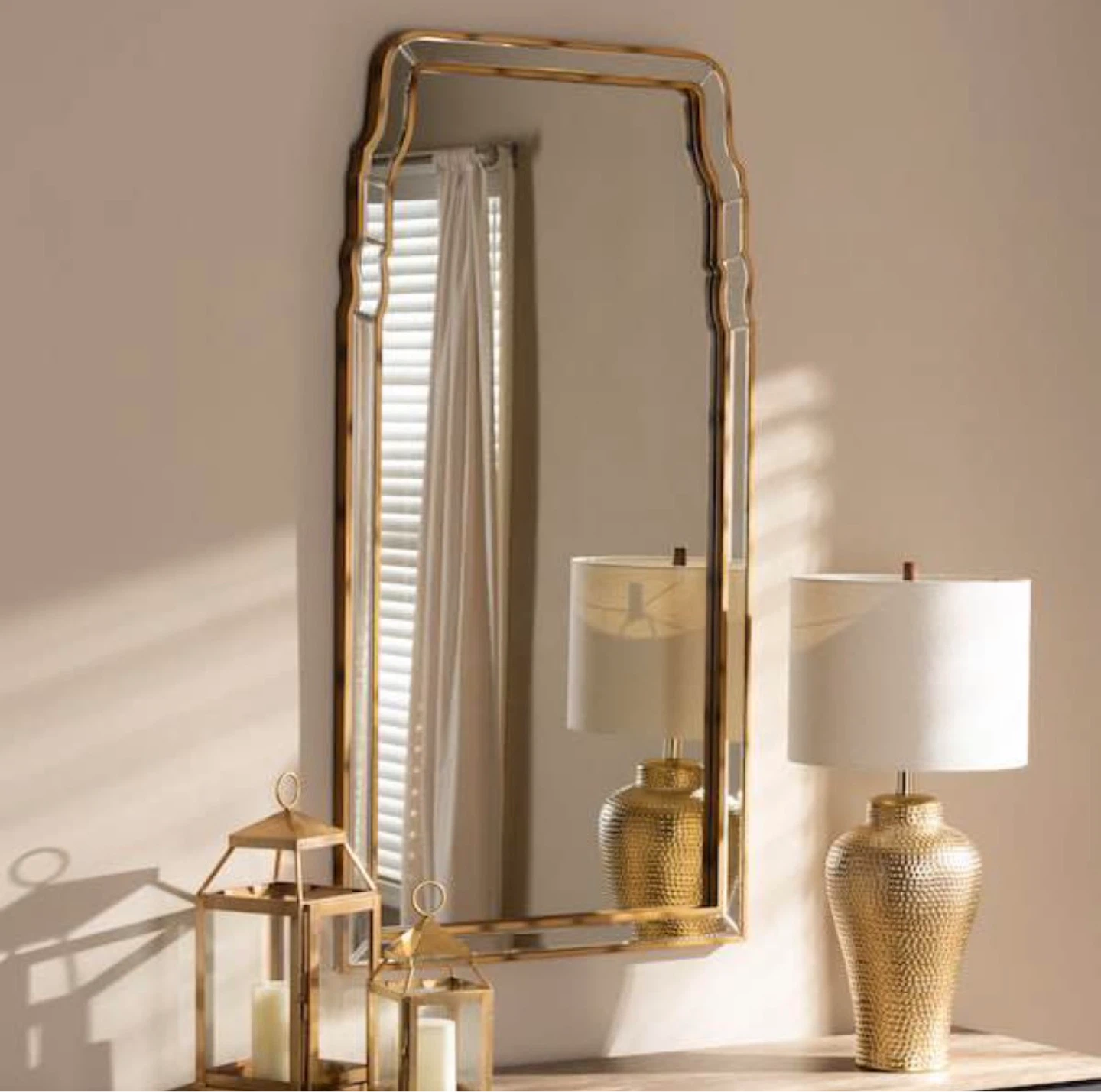 New Queen Anne Style Antique Gold Finished Accent Wall Mirror