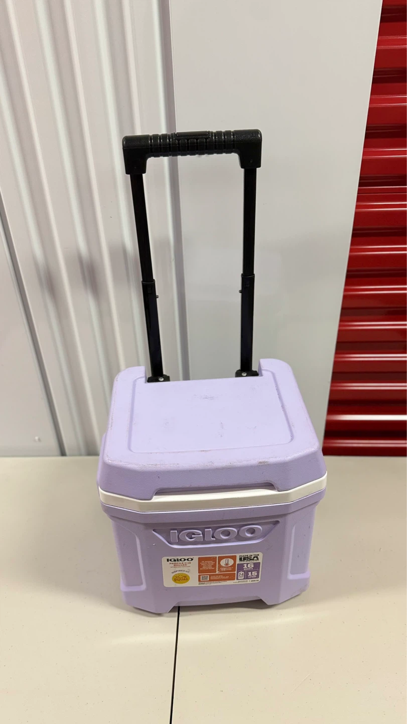 Igloo Lil' Playmate Cooler on Wheels - Purple - photo 4